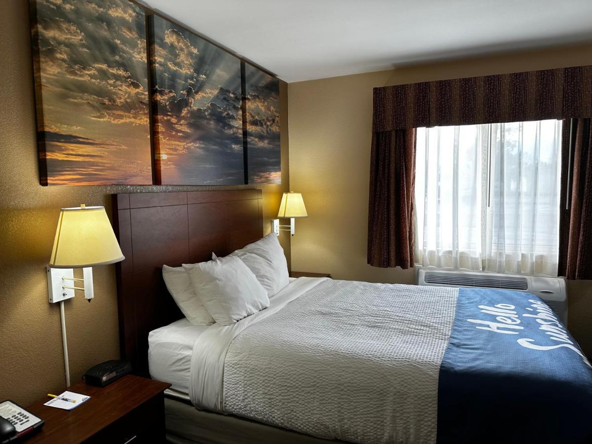 Days Inn By Wyndham Imlay City Extérieur photo