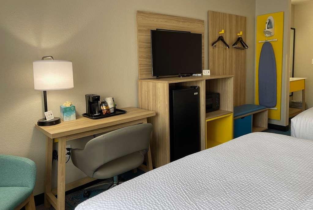 Days Inn By Wyndham Imlay City Chambre photo