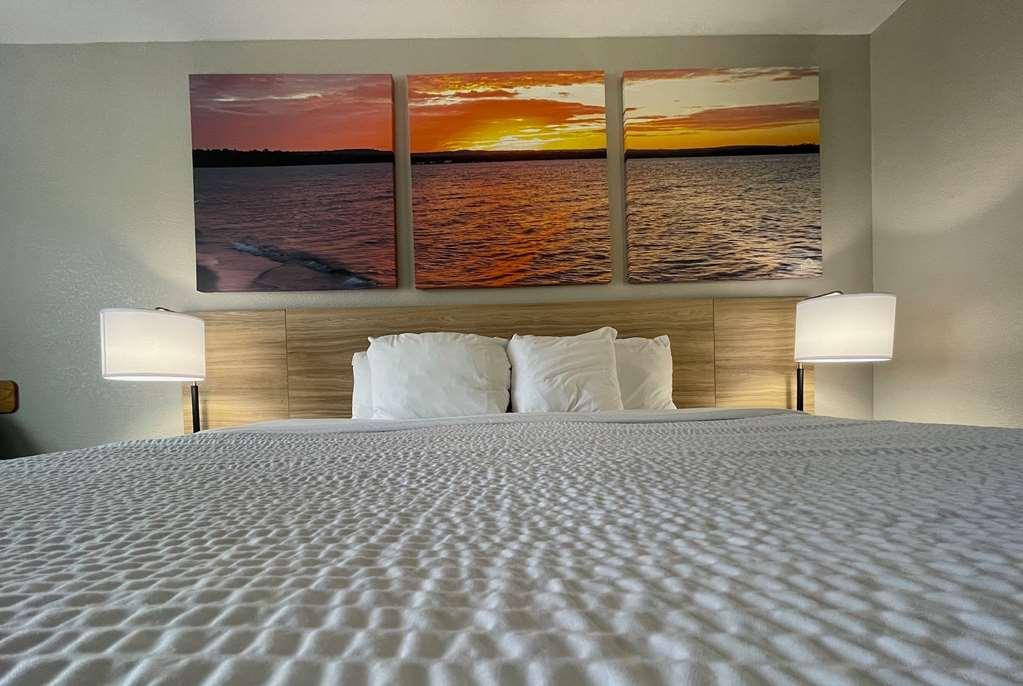 Days Inn By Wyndham Imlay City Chambre photo