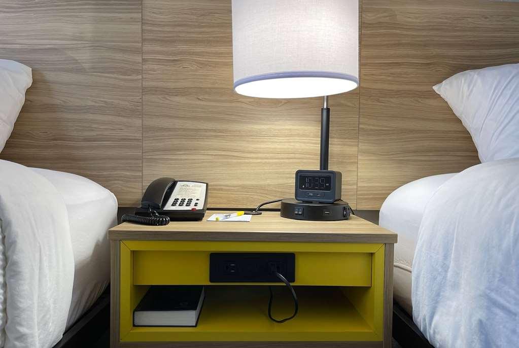 Days Inn By Wyndham Imlay City Chambre photo