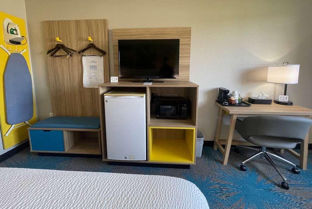 Days Inn By Wyndham Imlay City Chambre photo